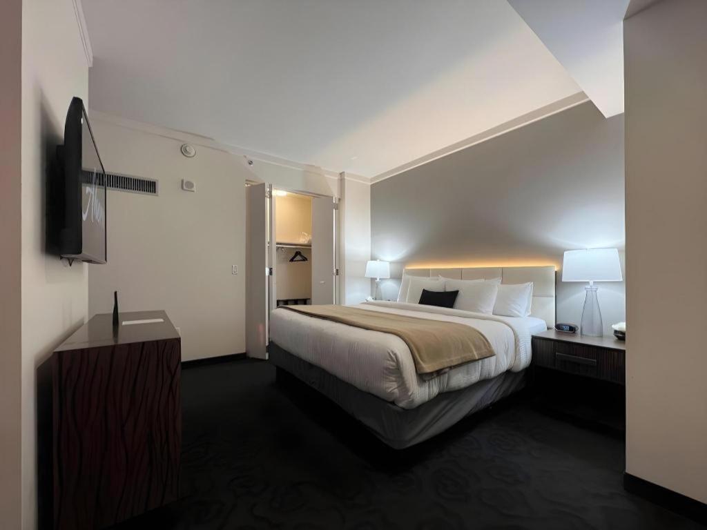 Hotel Ahern And Event Center *